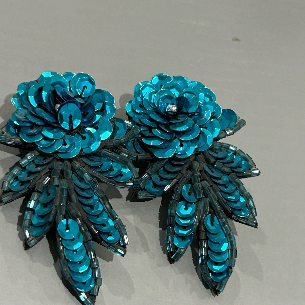 Turquoise Sequin Hand made vintage pierced earring new ( reduced) - Picture 12 of 16